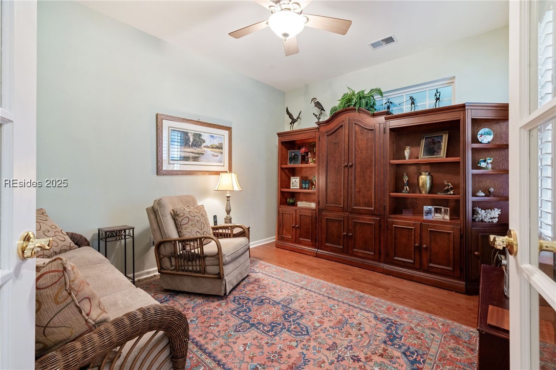 221 Hampton Circle