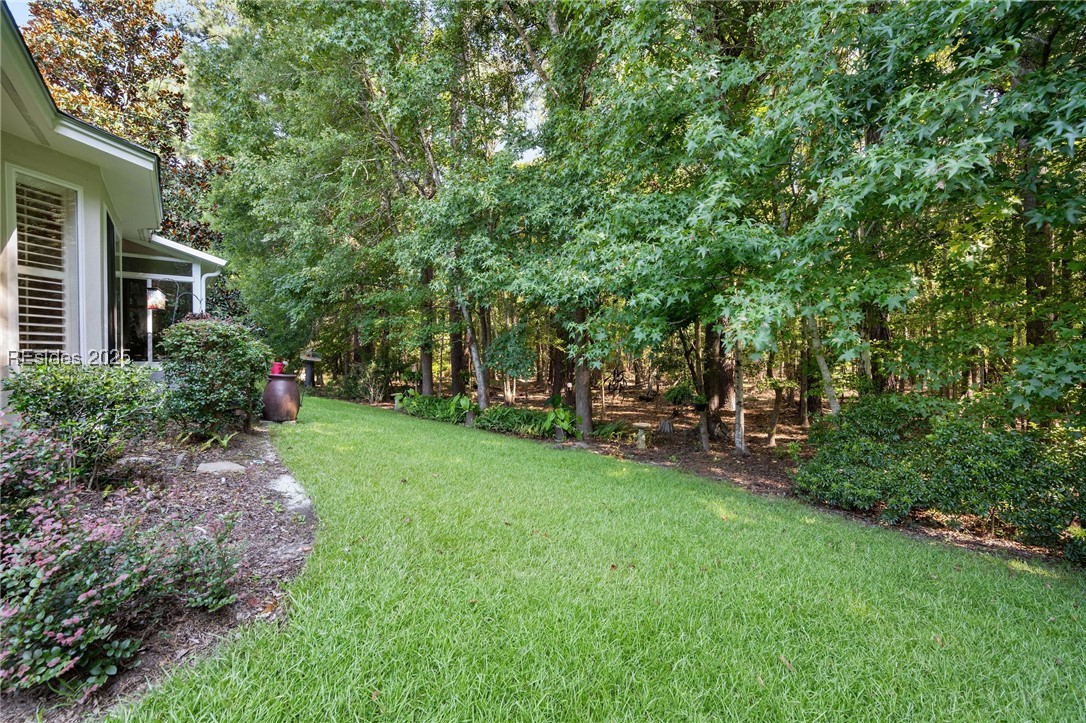 221 Hampton Circle