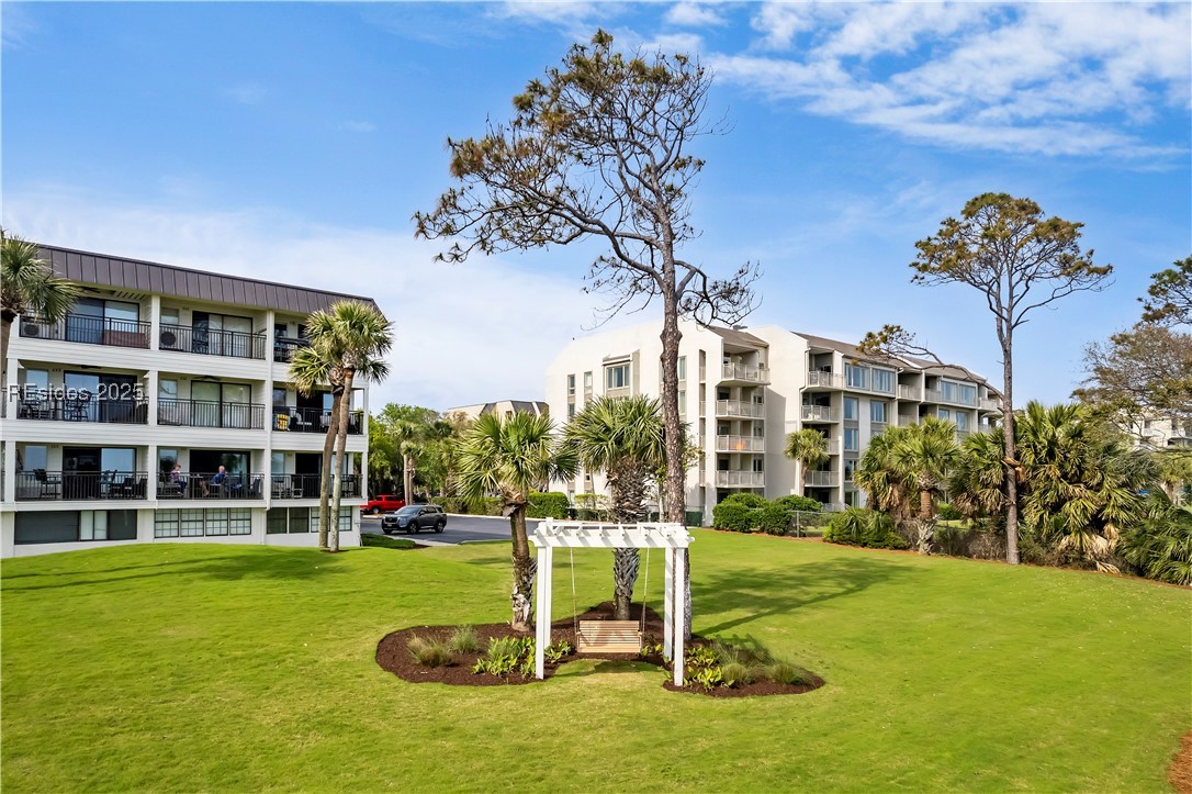 23 S Forest Beach Unit: 139