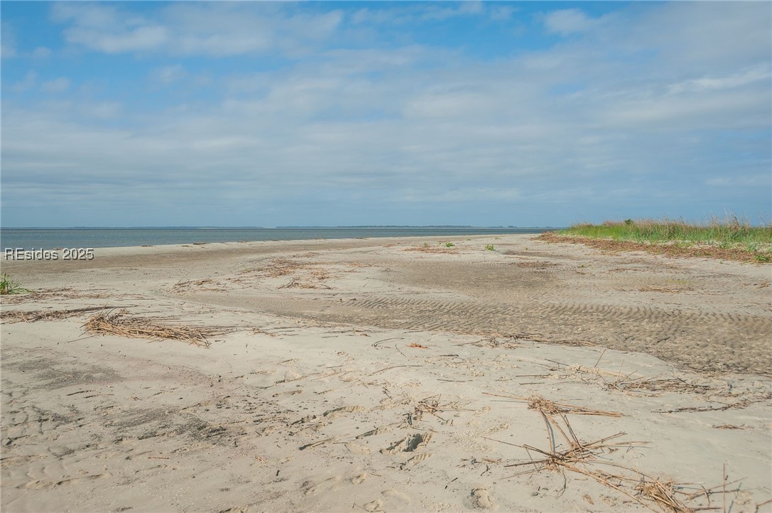 2 Ebb Tide Court