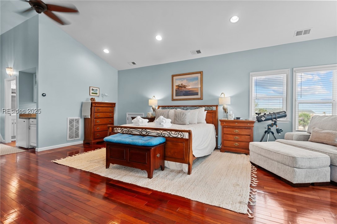 2 Ebb Tide Court