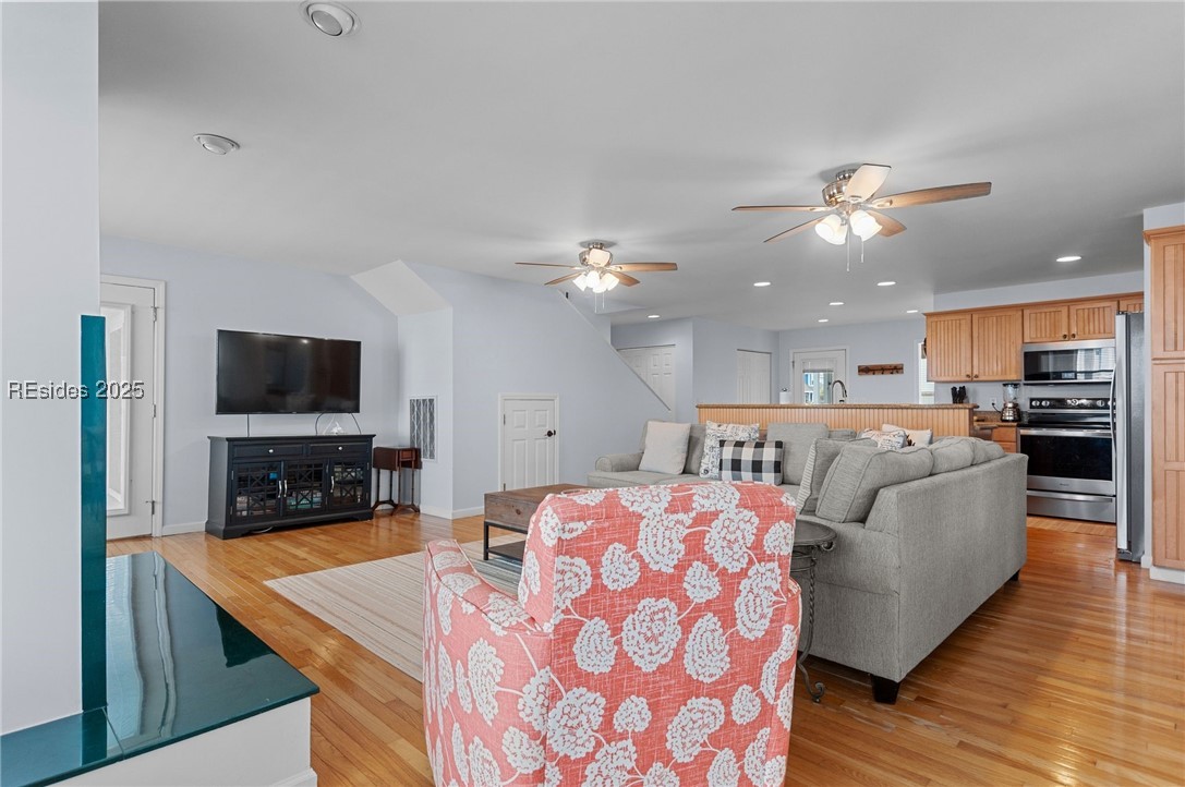 2 Ebb Tide Court