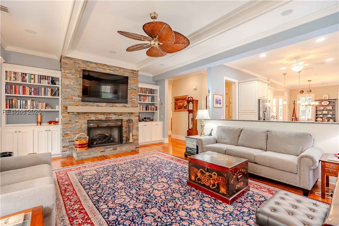 29 Crosstree Drive