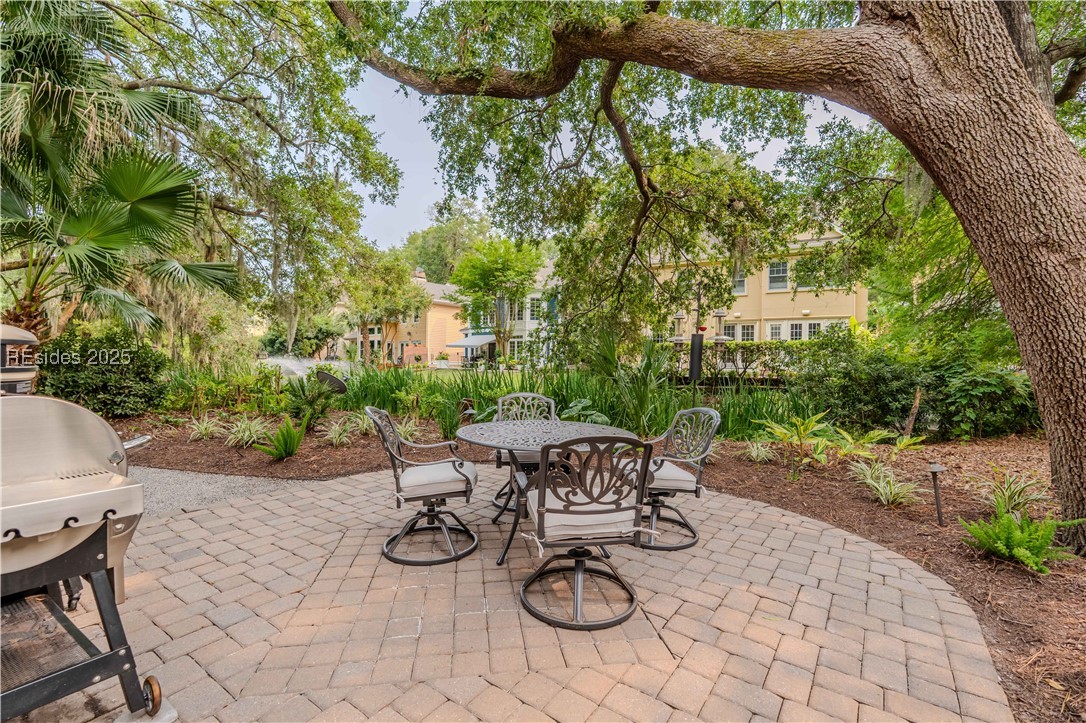 29 Crosstree Drive