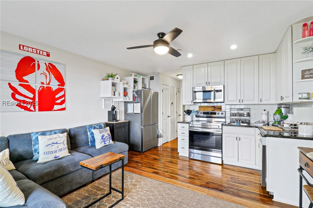 40 Folly Field Road Unit: 204
