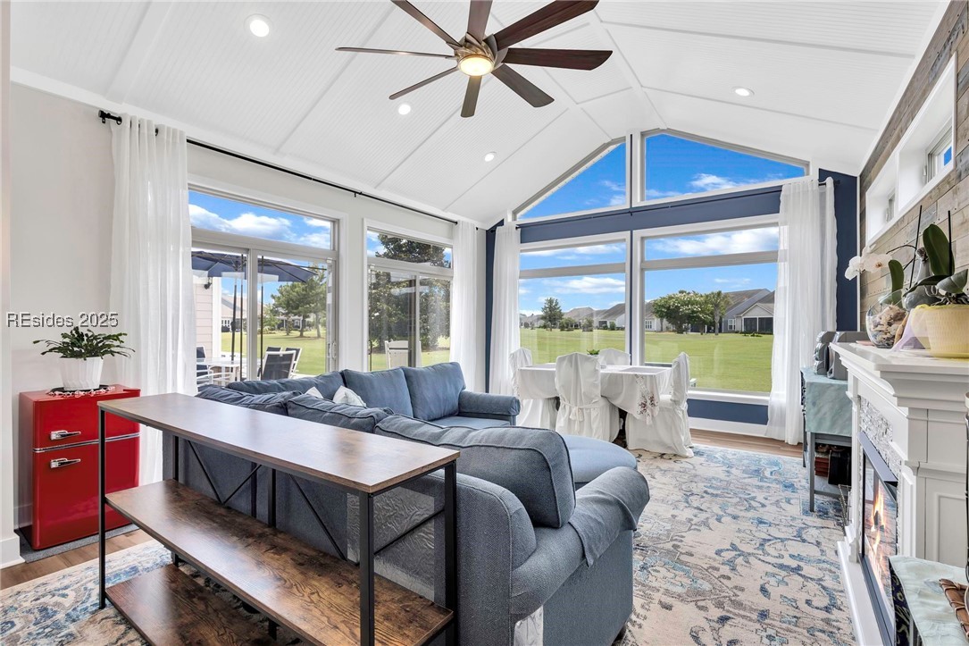 1619 Promenade Lane