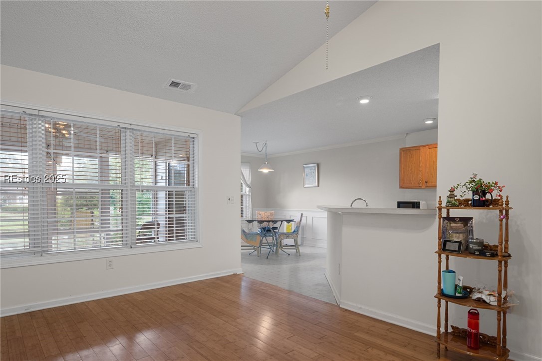 7 Lake Linden Drive