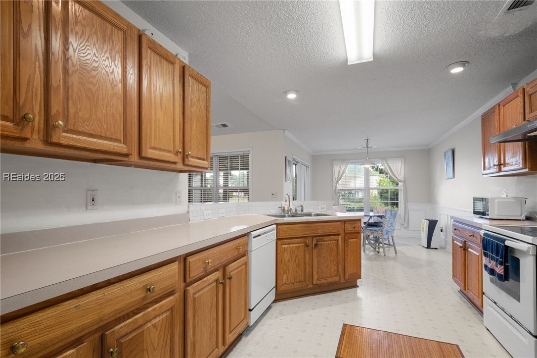 7 Lake Linden Drive