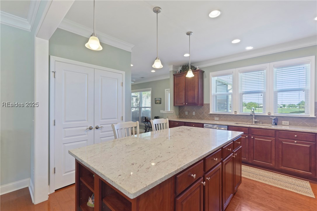 2190 Freshwater Ln