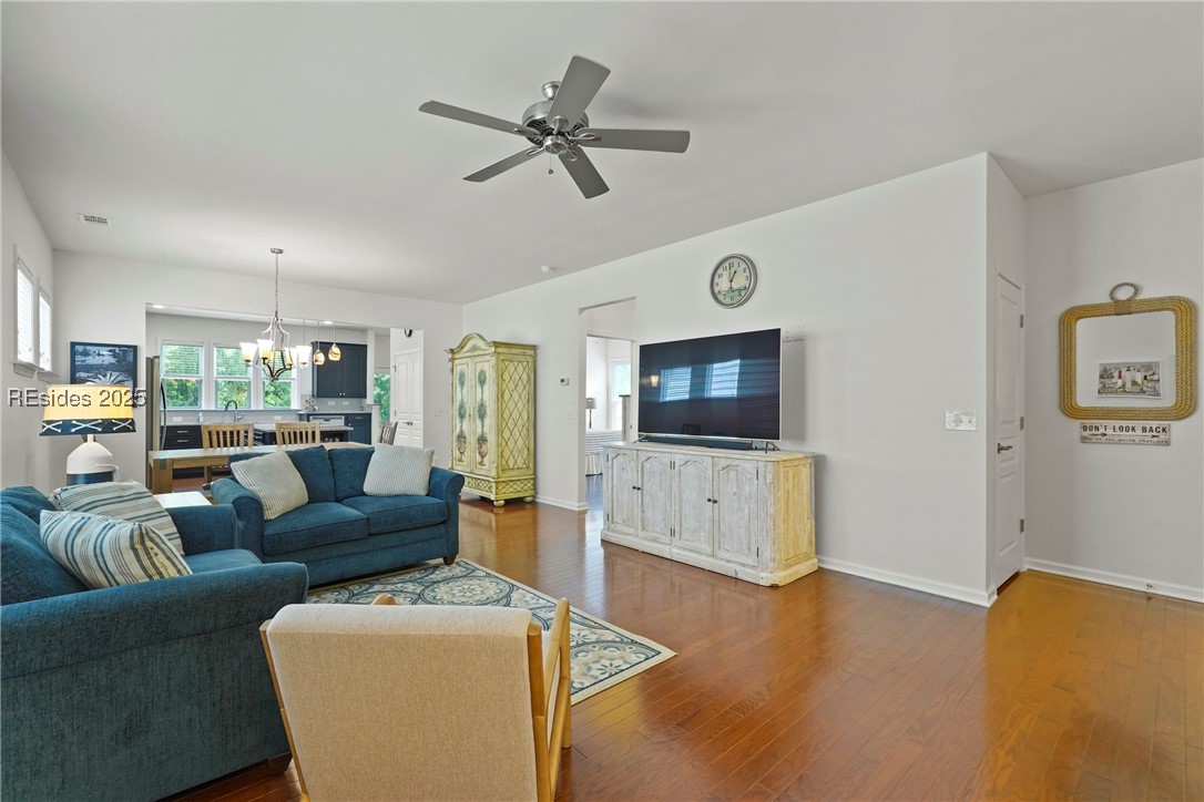 733 Gleneagle Court