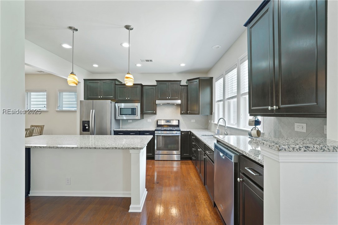 733 Gleneagle Court