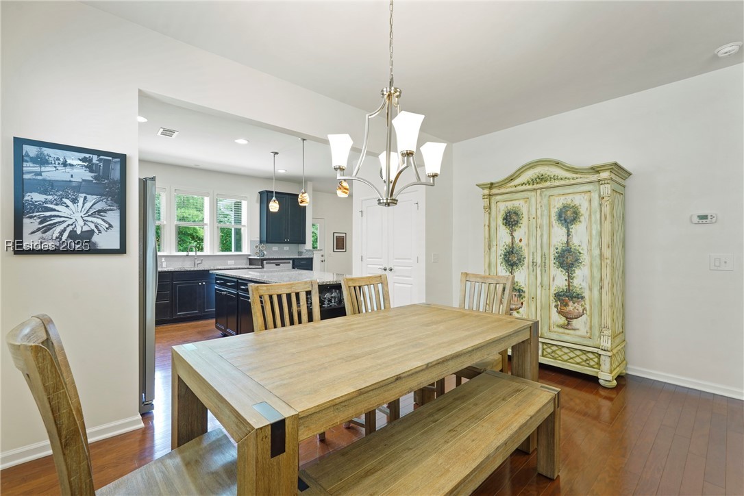733 Gleneagle Court