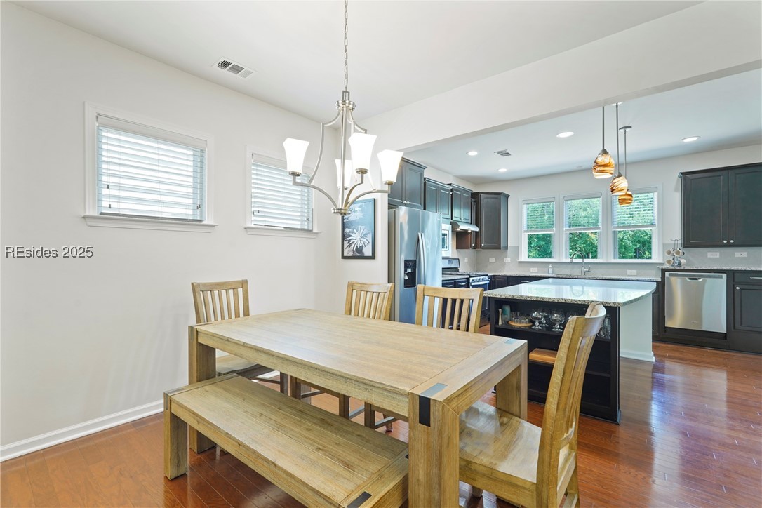 733 Gleneagle Court