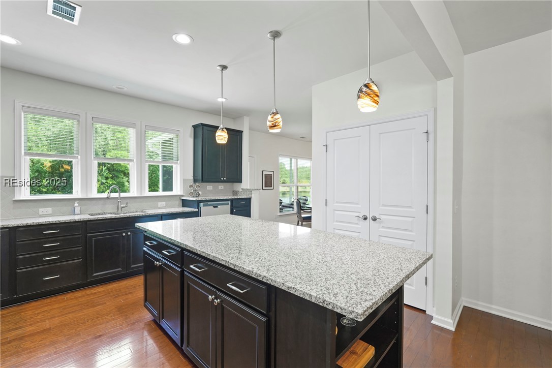 733 Gleneagle Court