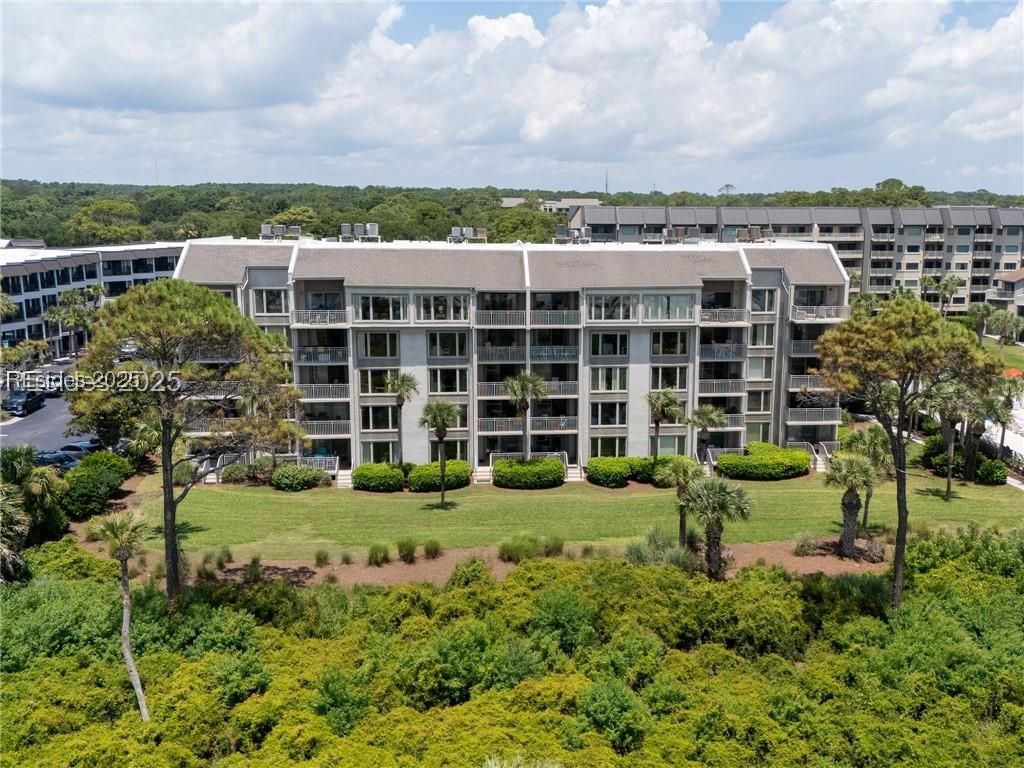 21 S Forest Beach Drive Unit: 210
