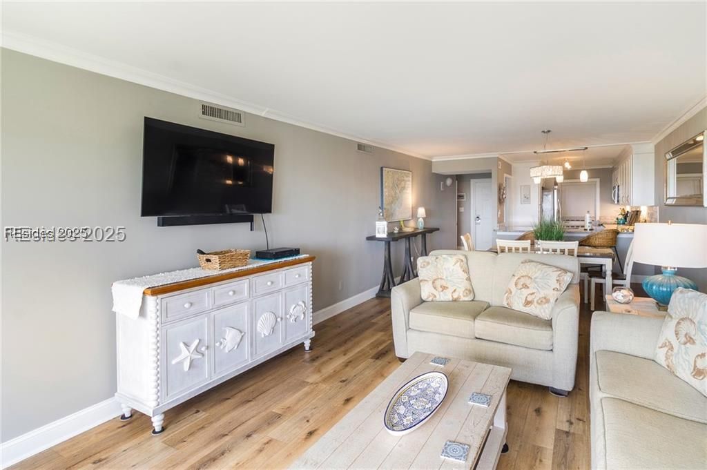 21 S Forest Beach Drive Unit: 210