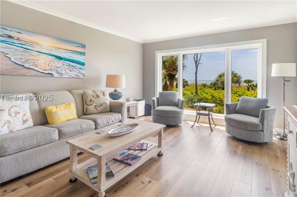 21 S Forest Beach Drive Unit: 210