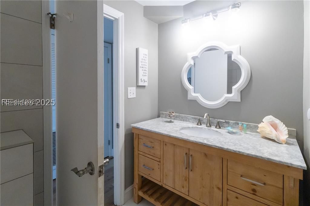 21 S Forest Beach Drive Unit: 210
