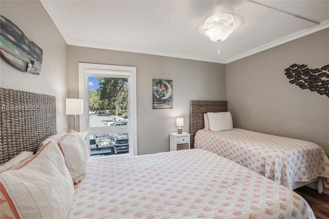 21 S Forest Beach Drive Unit: 210