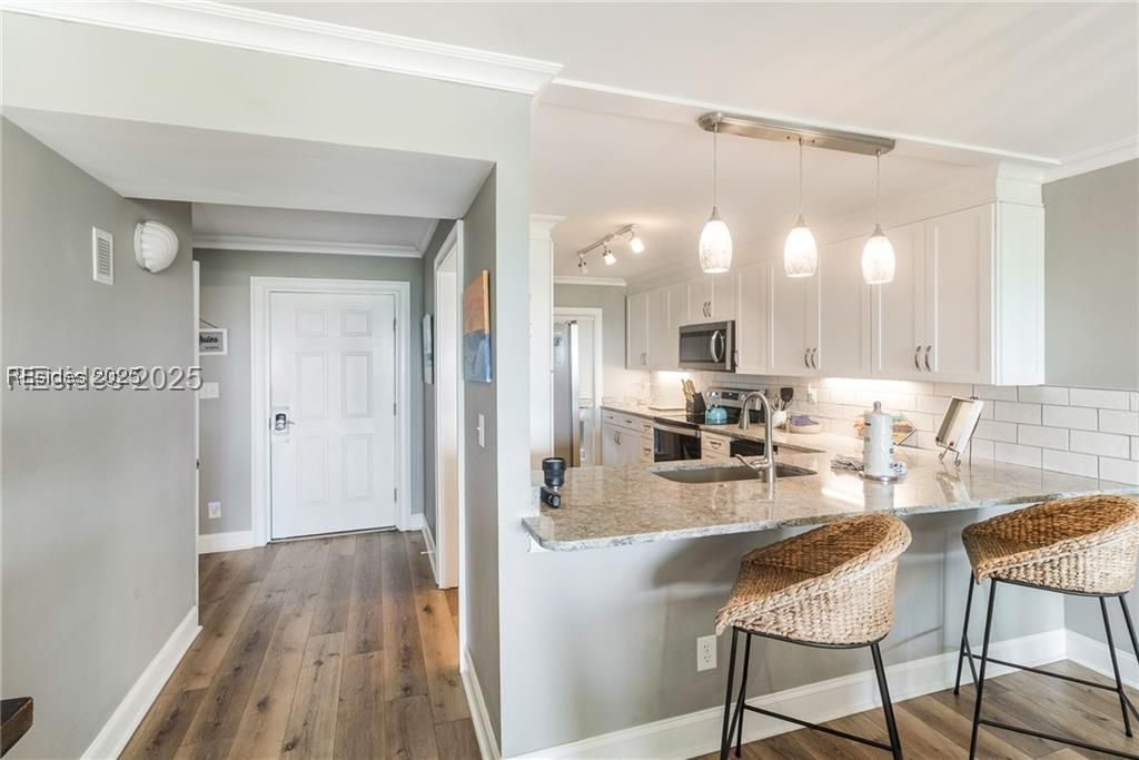 21 S Forest Beach Drive Unit: 210