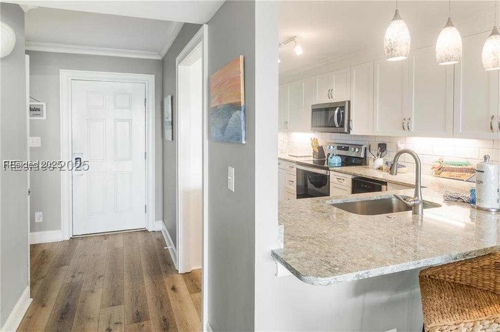 21 S Forest Beach Drive Unit: 210