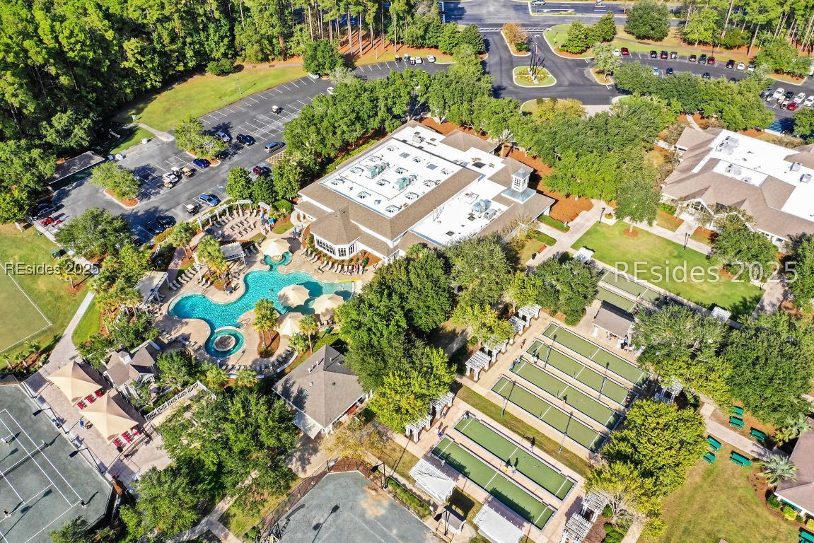 204 Mystic Point Drive