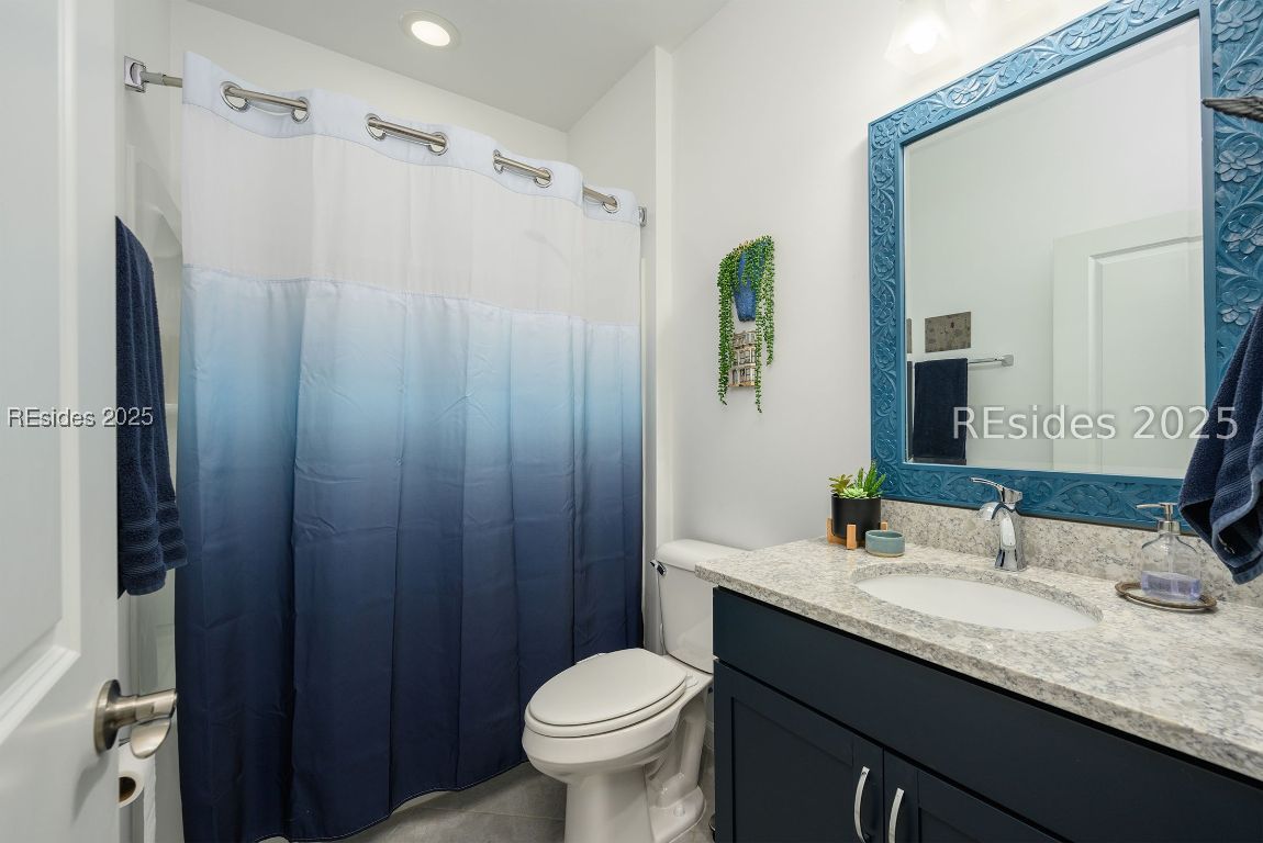 1529 Shoreside Drive Unit: 101
