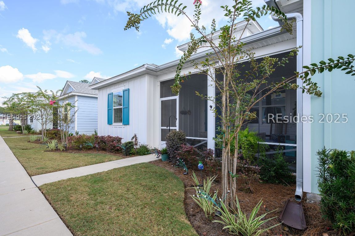 1529 Shoreside Drive Unit: 101