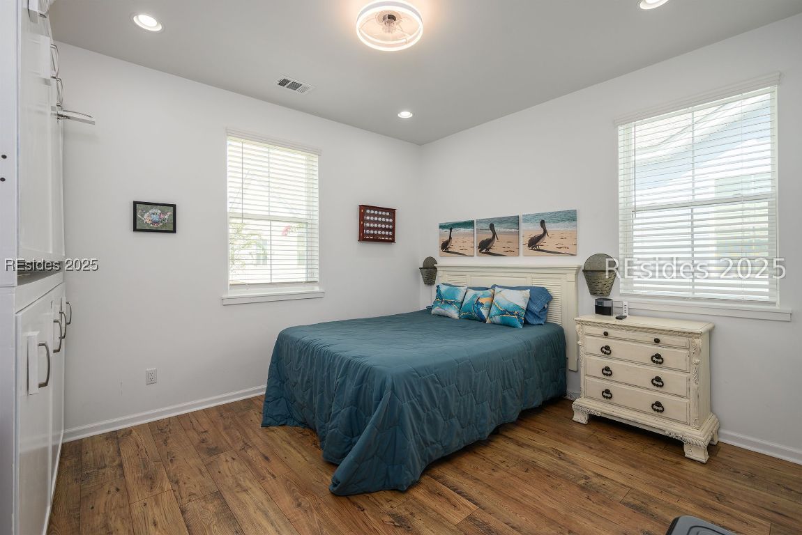 1529 Shoreside Drive Unit: 101