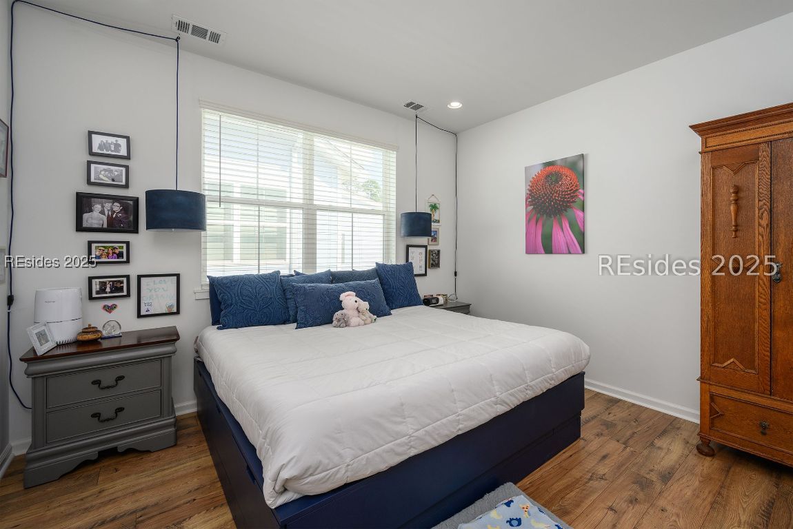 1529 Shoreside Drive Unit: 101