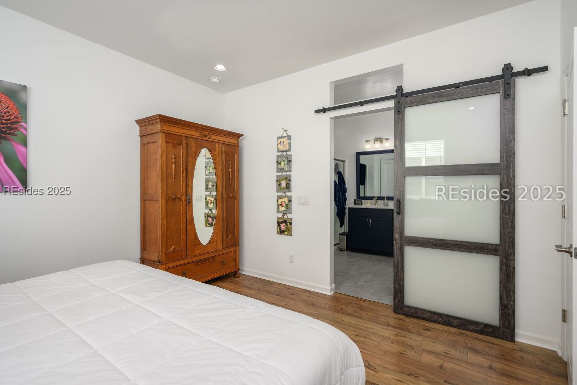 1529 Shoreside Drive Unit: 101