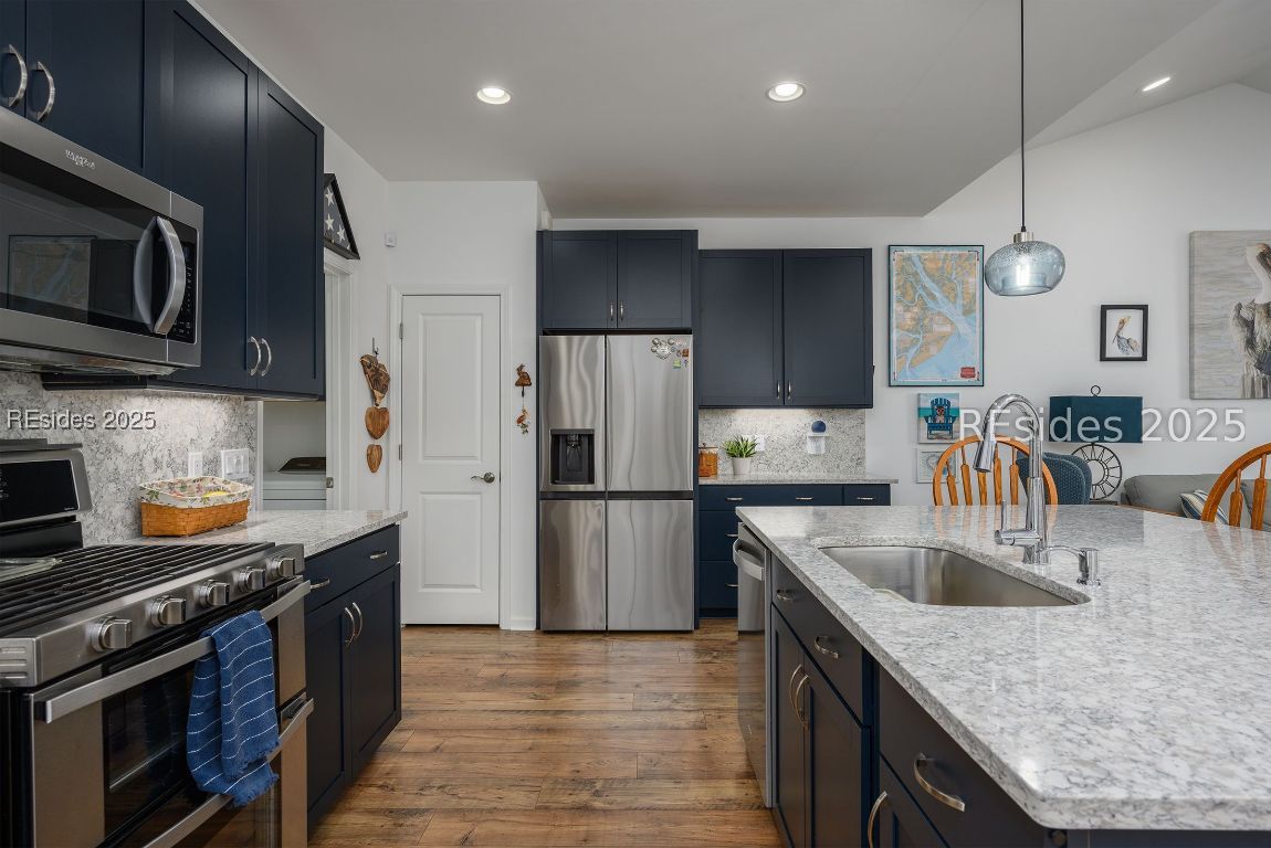 1529 Shoreside Drive Unit: 101