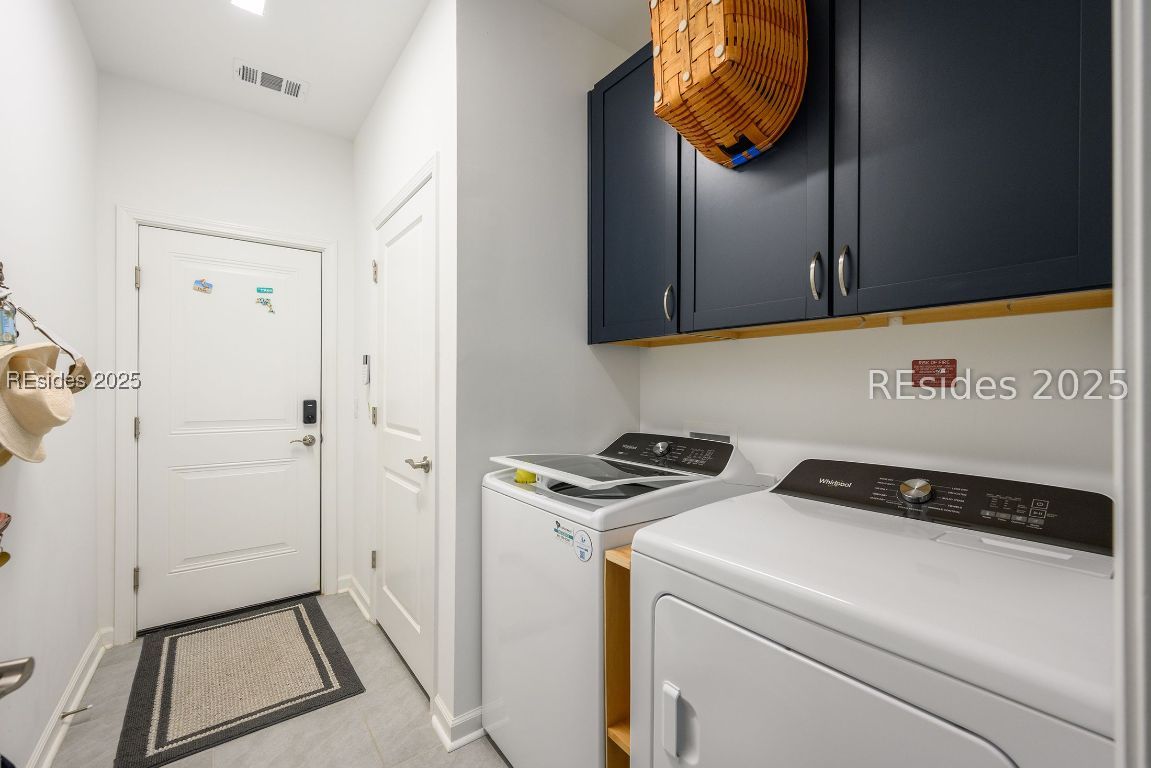 1529 Shoreside Drive Unit: 101