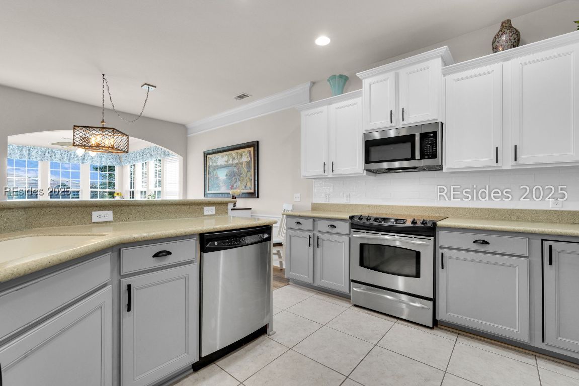38 Spring Beauty Drive