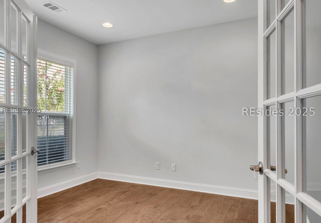 35 Heathrow Avenue