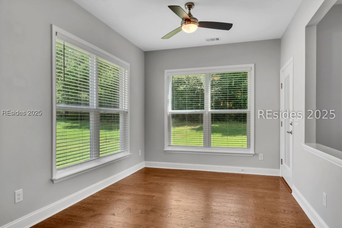 35 Heathrow Avenue