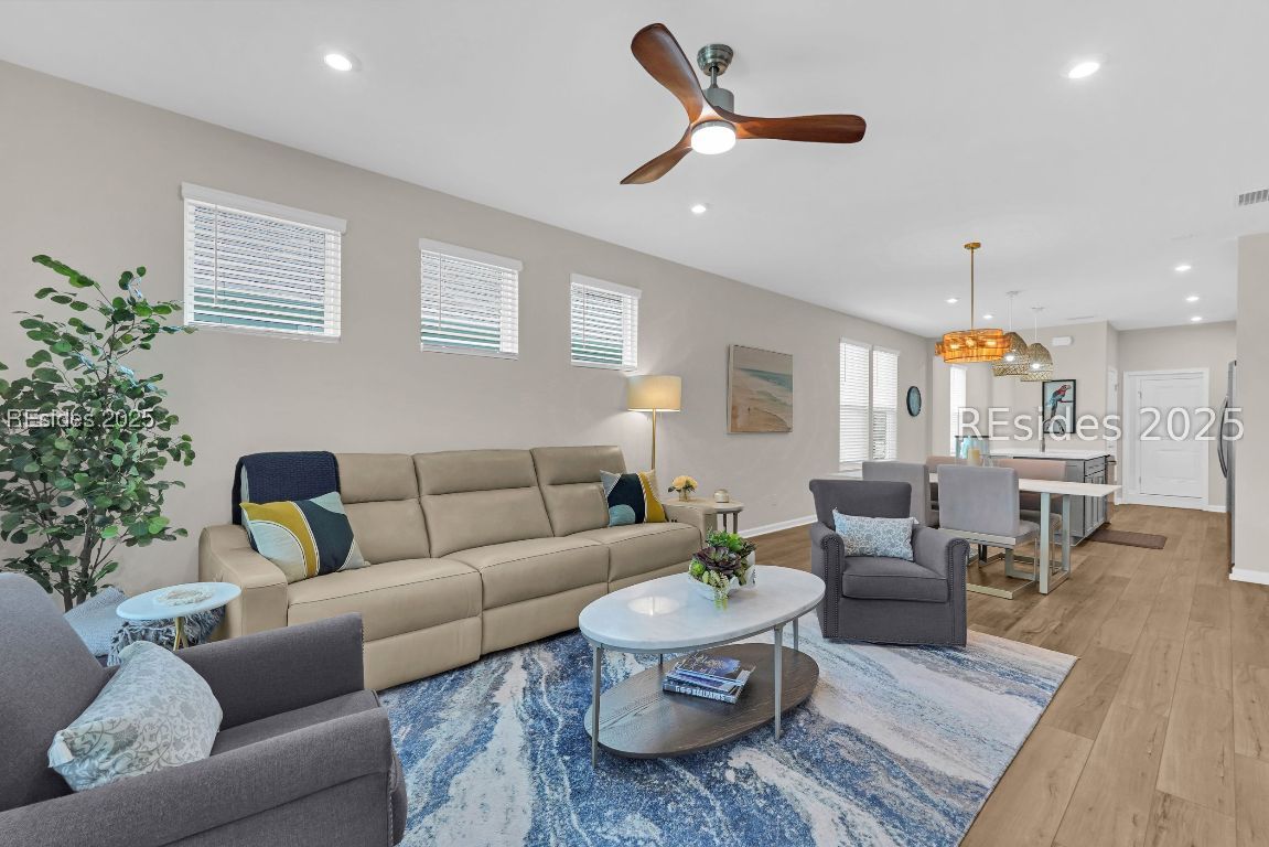 412 Aurora Way