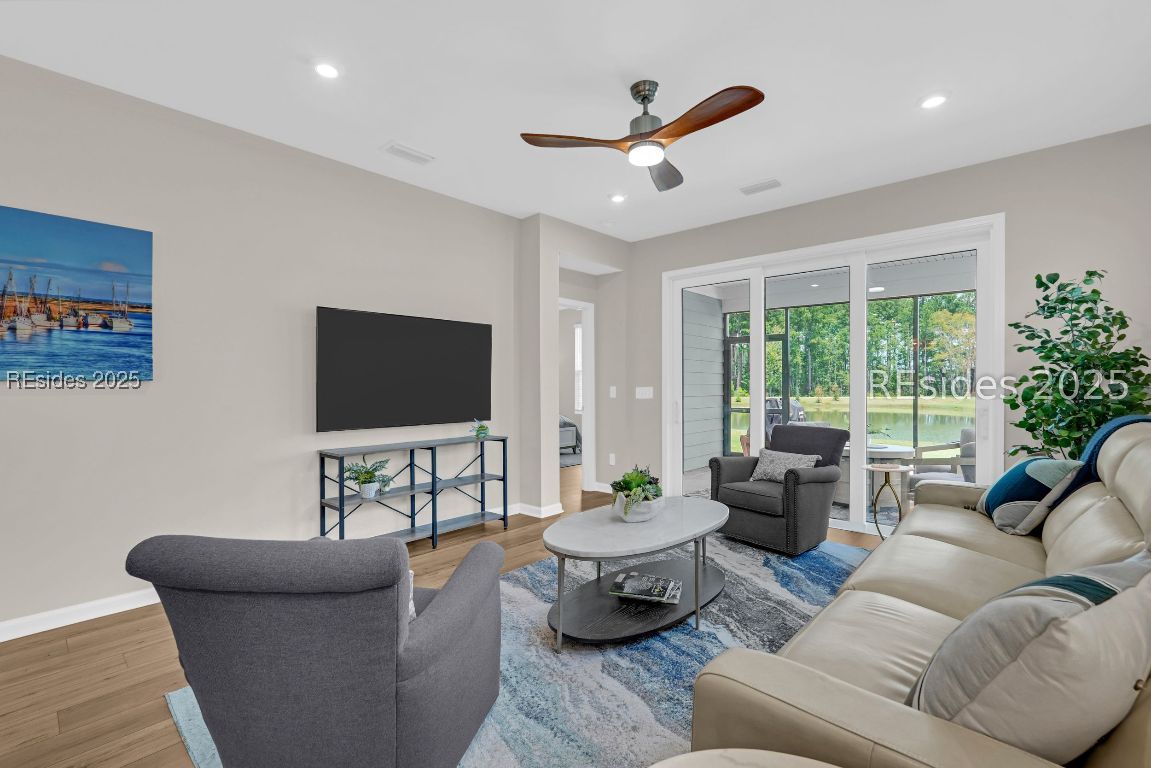412 Aurora Way