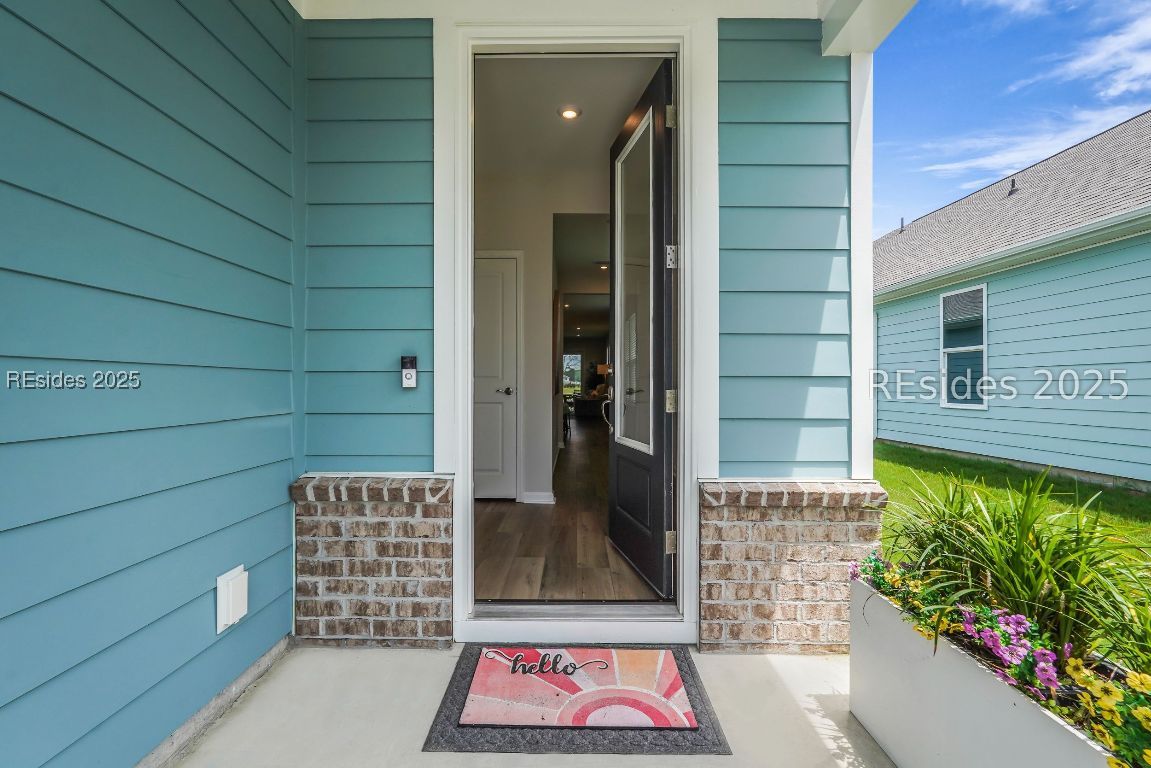 412 Aurora Way