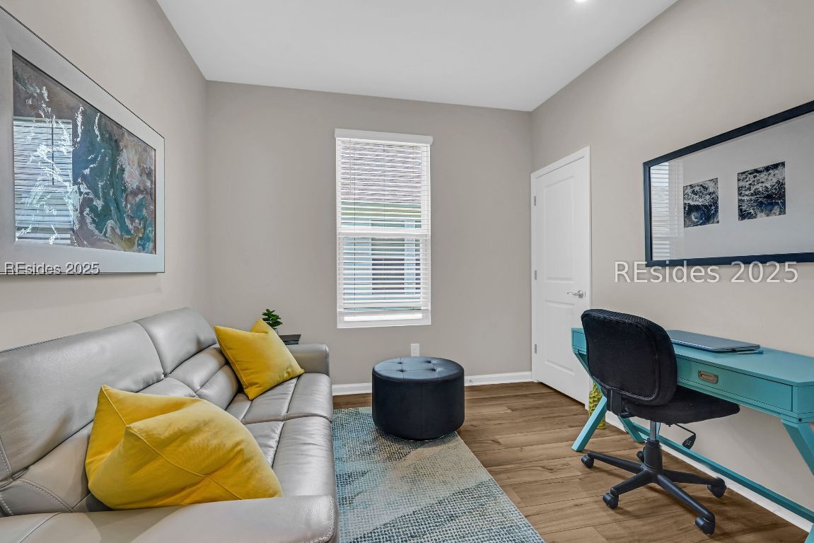 412 Aurora Way