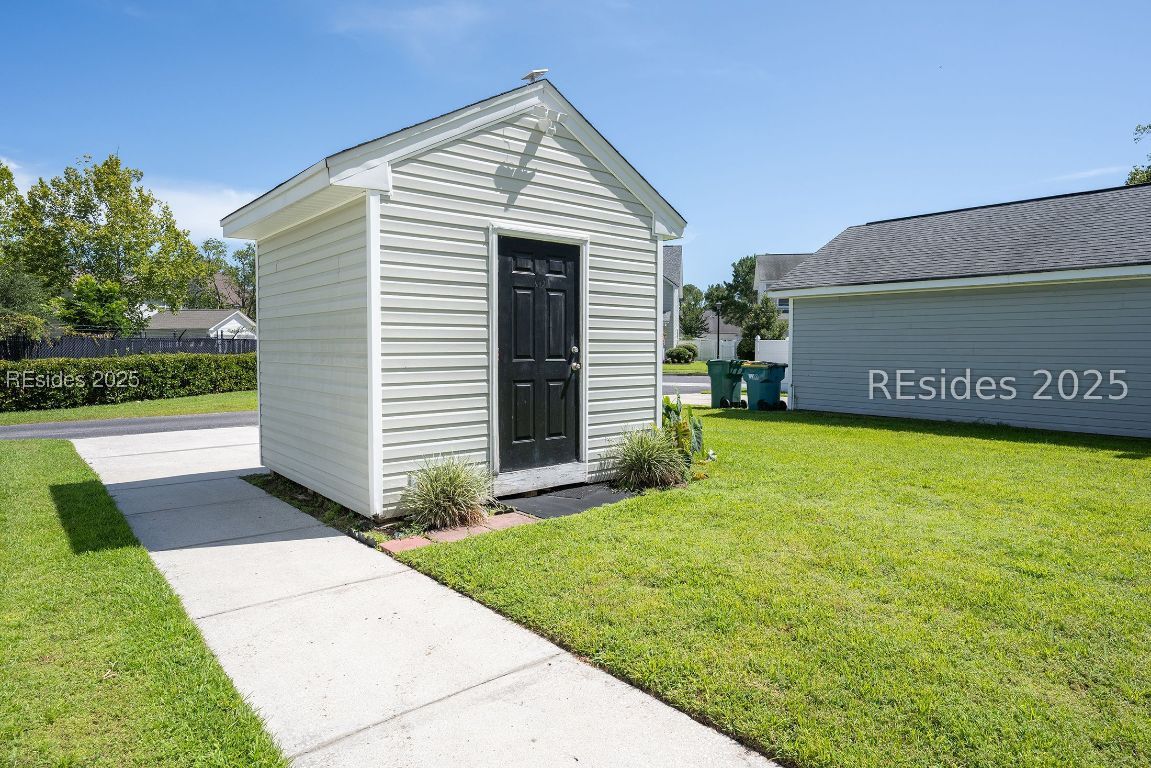 60 Red Cedar Street