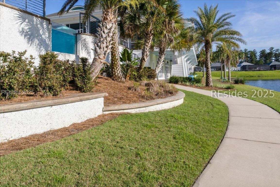 305 Caribbean Soul Avenue Unit: 101