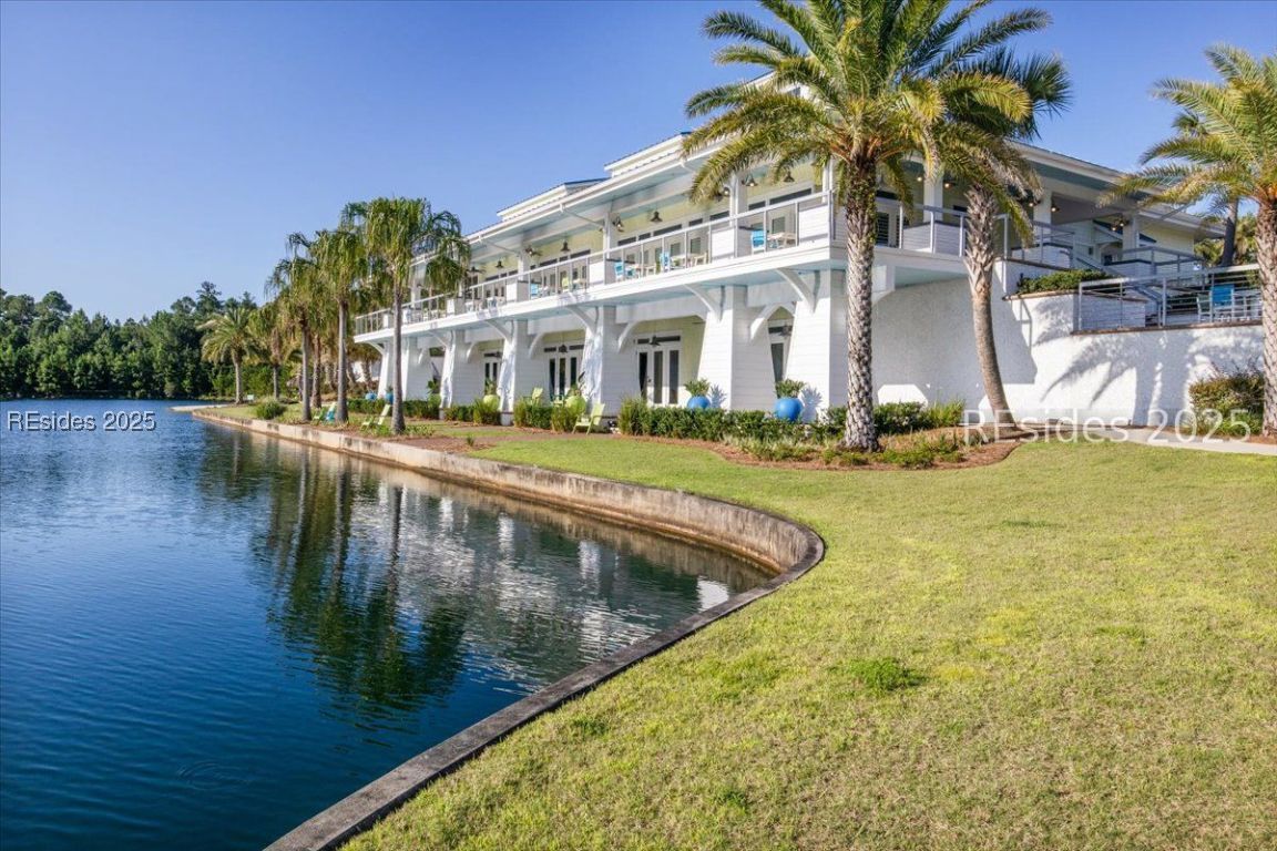 305 Caribbean Soul Avenue Unit: 101