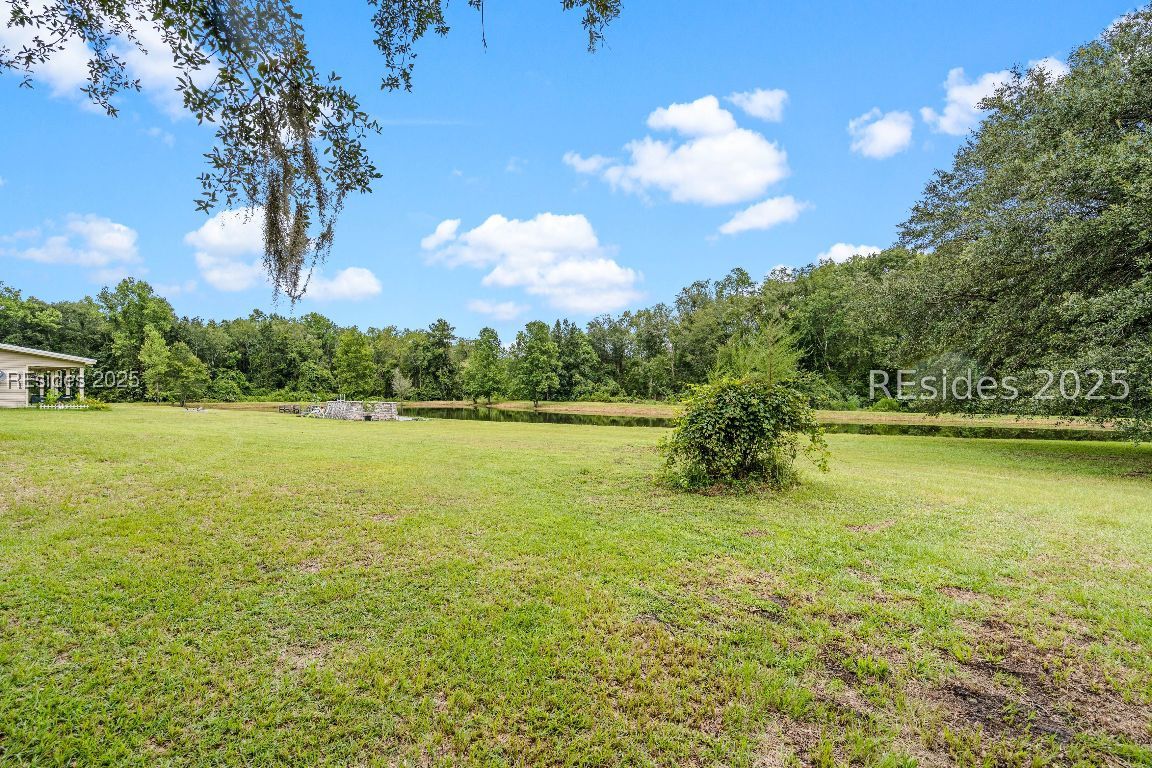 10692 Grays Highway