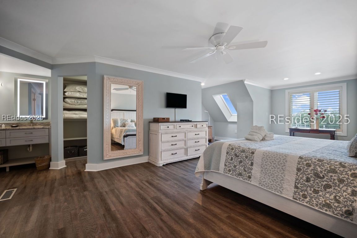 13 Harbourside Lane Unit: 7167
