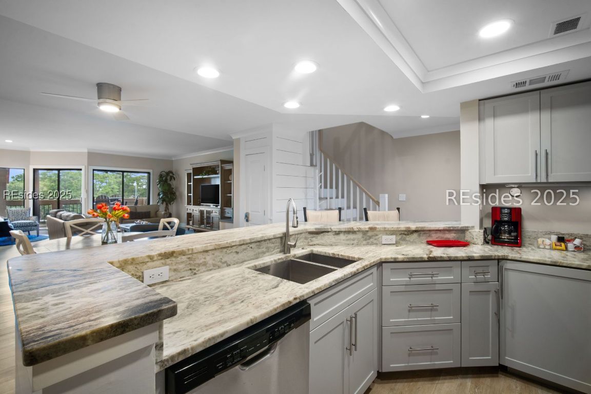 13 Harbourside Lane Unit: 7167