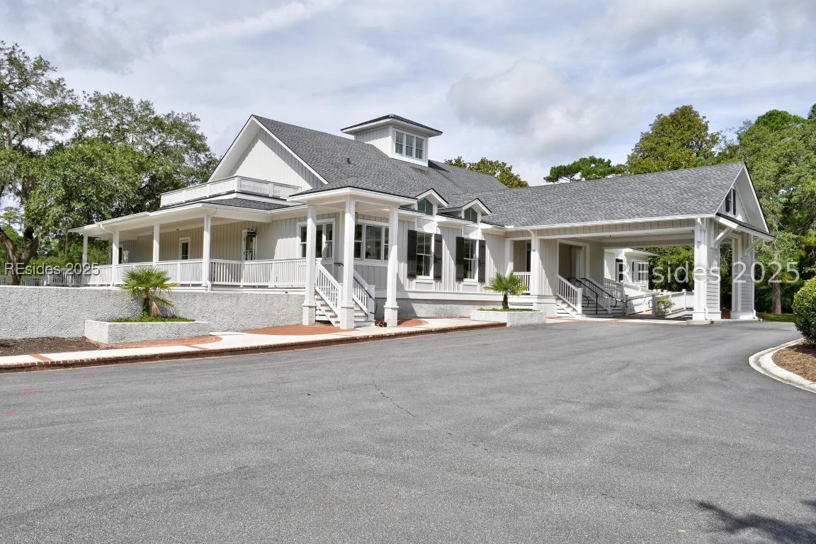 232 White Oaks Circle