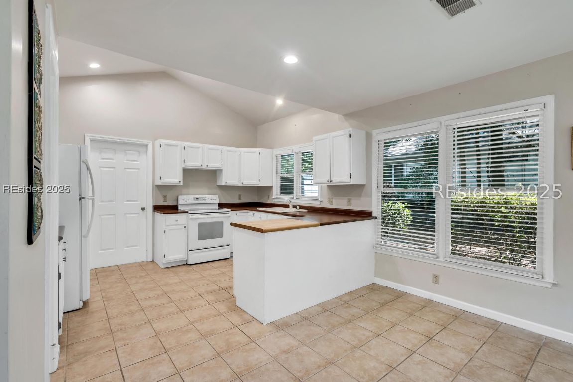 232 White Oaks Circle