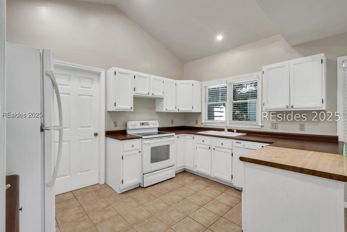 232 White Oaks Circle