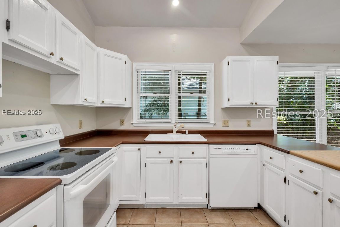 232 White Oaks Circle